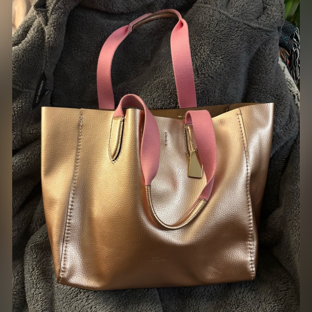 COACH F39675 Leather Derby Tote (Rose Gold/Metallic) - Picture 2 of 16